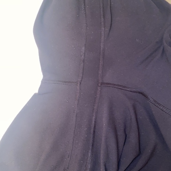 Lululemon leggings. My favorite .Now I have the shorts version. - Picture 5 of 9